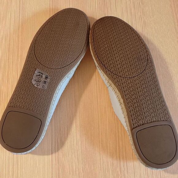 Michael Kors White Leather and Colorful Floral Applique Espadrilles Sz 9 - Picture 5 of 6